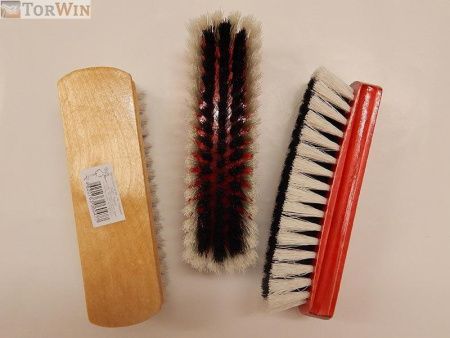 Тарри Щетка одежная синтетическая щетина и дерево